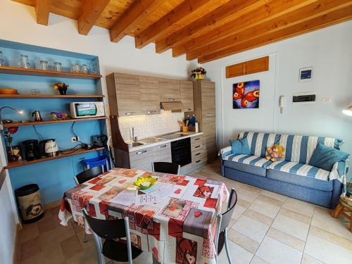 Pallanza Apartamento | Residenza Silvana Apt A Cielo on the ground floor with parking