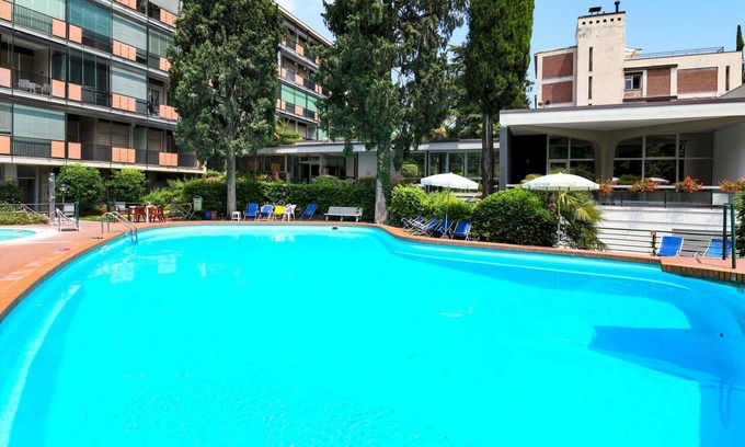Gardone Riviera Apartamento | Residenza Villa Alba