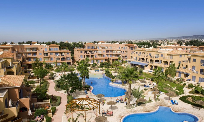 Universal Apartamento | Resitour - Limnaria Gardens