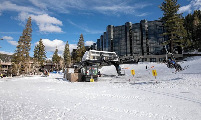 Olympic Valley Apartamento | Palisades. Tahoe Hyatt 2Bd/2Ba Fireplace Suite
