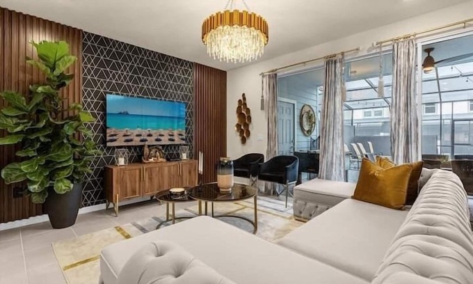 Wellington Casa | Luxe Resort Stay Near Disney World