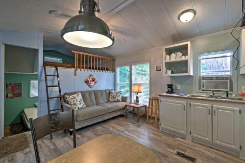 Put-in-Bay Casa | Resort Cabin 1 Mi to Middle Bass Island State Park