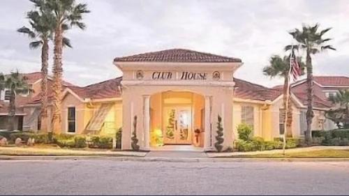Lake Berkley Casa | Resort Community 4 Bedroom Family Home, Pool & 15 Min Disney