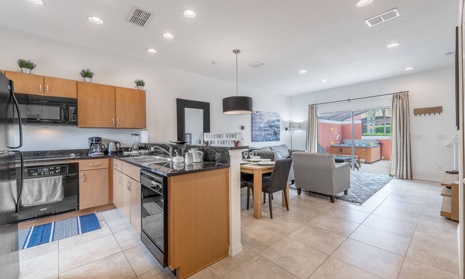 Sunset Lakes Casa | Resort living, junto a Disney Townhome con jacuzzi