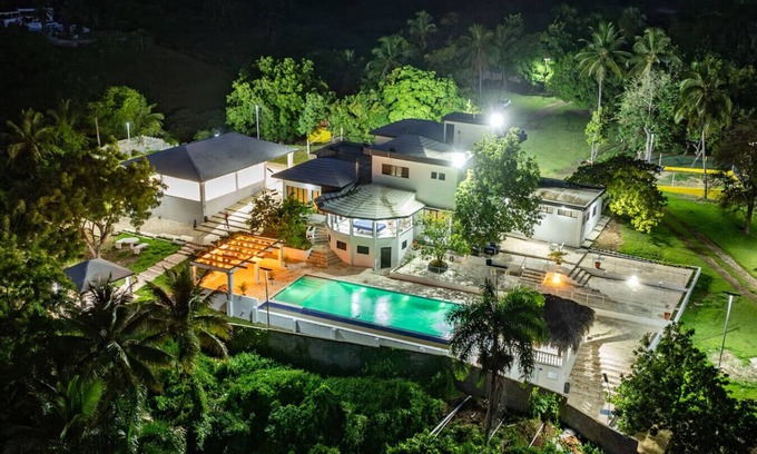 Santo Domingo Casa | Resort Oasis: Pool & Weddings