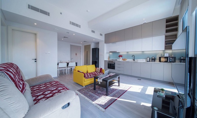 Dubai Production City Apartamento | Resort-Style Awesome 1 BHK Smart Home