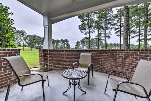 Spring Lake Apartamento | Resort-Style CondoandSuite on Golf Course with Pool!