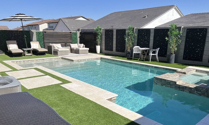 Maricopa County Casa | Resort style Family Oasis w/ Private heated Pool, Hot Tub, BBQ & Golf (3 mi)
