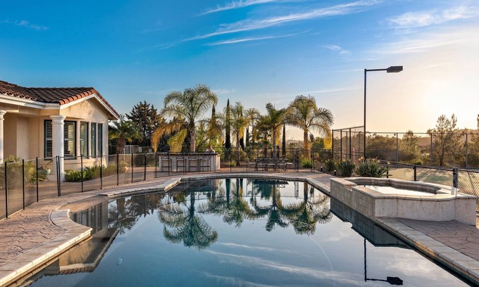 Fallbrook Casa | Resort Style Home With Luxury Amenities - Lighted Pool, Tennis Pickleball Court