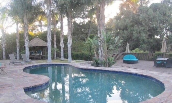 Camarillo Casa | Estilo de vida de resort! A Tropical Paradise Pool Home, campos de golf