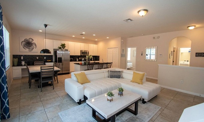 Seasons Casa | Resort Townhome 4BR, Private Pool, Near Disney