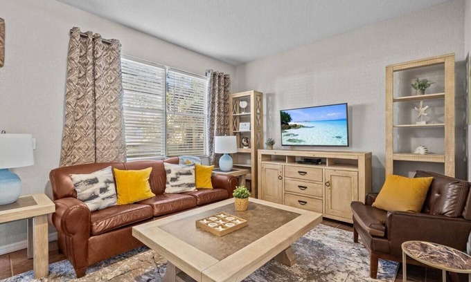 Wellington Casa | Resort & Water Park Townhouse near Disney