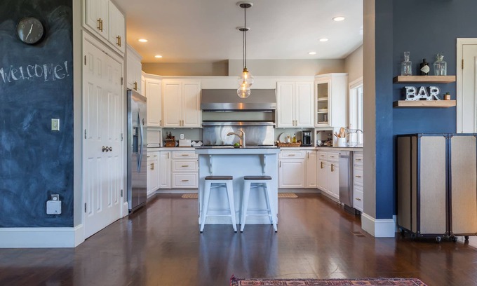 Sammamish Casa | # 1 Propiedad de 3 pisos con hermosa comunidad frente al mar (Nuevo en VRBO)