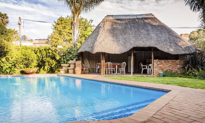 Elarduspark Casa | Rest a While Guest House