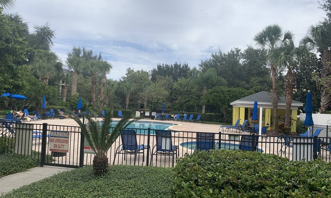 Hillcrest Estates Casa | Rest & Relax Bahama Bay Ground Floor 3 bed 2 bath 20 min to parks