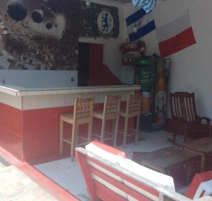 Las Penitas Casa | Restaurante polaco and a room for rent.