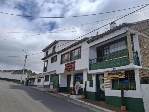 Mongui Casa | Restaurante y Hostal: De La Villa Pa Sumercé