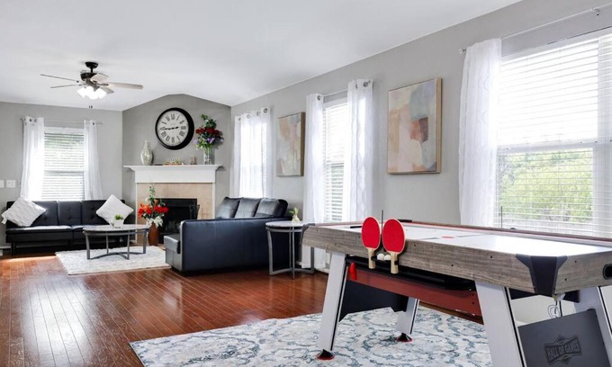 Wetmore Casa | Restful Spacious 4Bedroom Central @ Six Flags