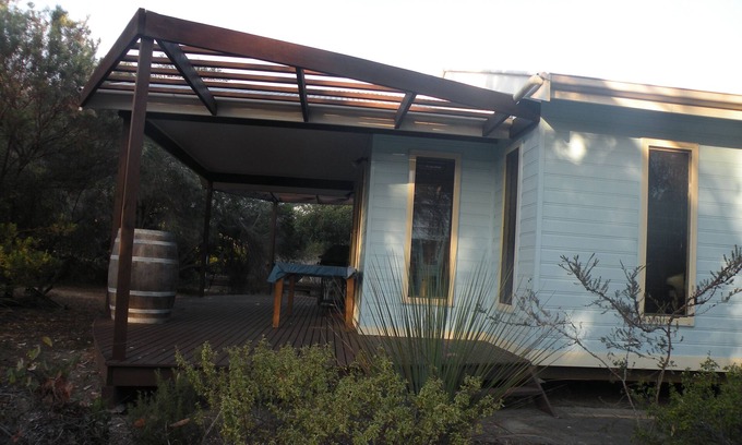 American River Casa | Resthaven Retreat Isla Canguro