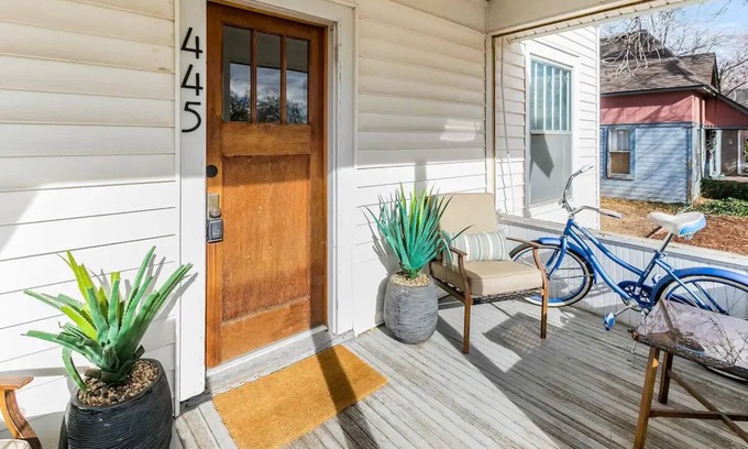 Loveland Casa | Restored farmhouse in Old Town Loveland