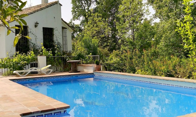 Alhaurín el Grande Cabaña | Antiguo molino restaurado con piscina, barbacoa, wifi, chimenea y aire acondicio