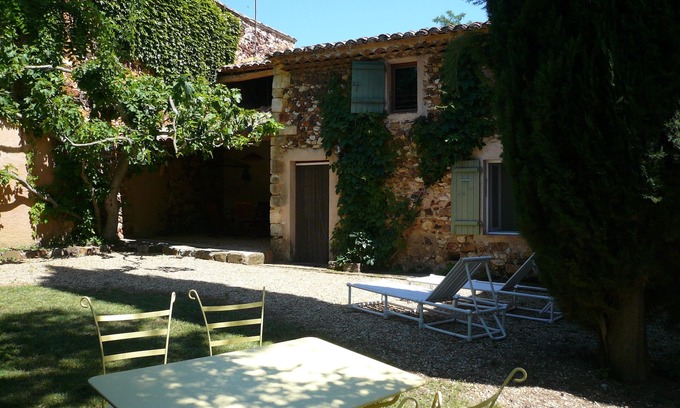Gargas Casa | Casa antigua restaurada, ambiente tranquilo y bonito.