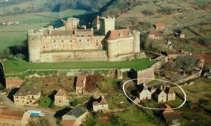 Prudhomat Casa | Casa de pizarra restaurada