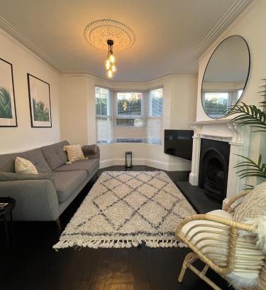 Brislington Casa | Restored Victorian Home with Private Garden