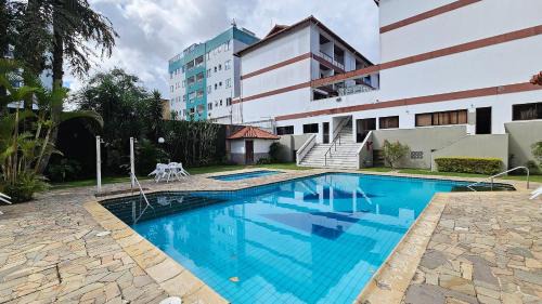 Alto Apartamento | Retiro dos Sonhos – Piscina, Jacuzzi e Sauna na Montanha