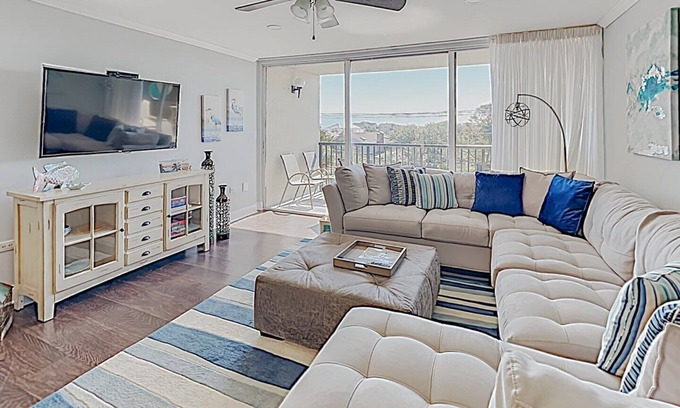 North Litchfield Beach Condominio | Totalmente remodelado y actualizado, buena vista al mar desde el balcón