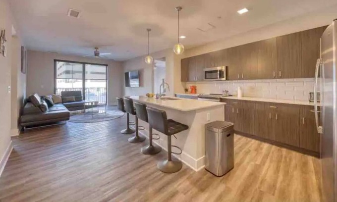 Troy Apartamento | RETREAT AND REPEAT 2 Luxury Resort Style Living #2