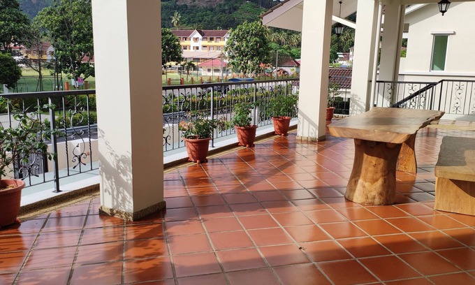 Kampung Sungai Pinang Casa | Retreat @Balik Pulau with private swimming pool and basketball court,up to 12pax