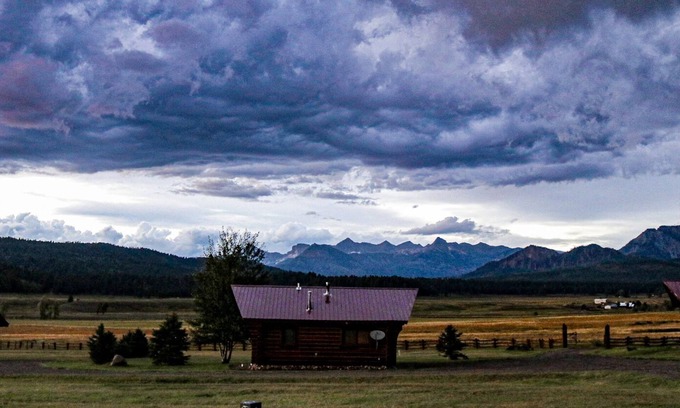Pagosa Springs Cabina | Retírese a grupos grandes o familias, escape de las multitudes con una vista privada, 3 cabinas