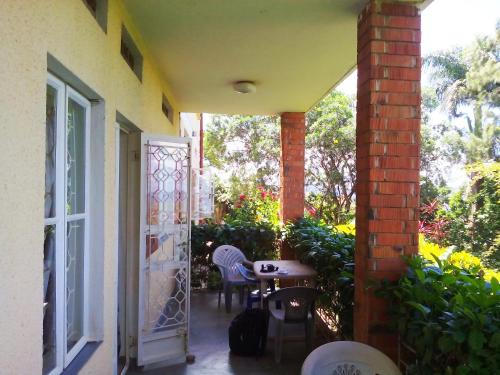 Kitende Cama Y Desayuno | Retreat Guesthouse Kitende