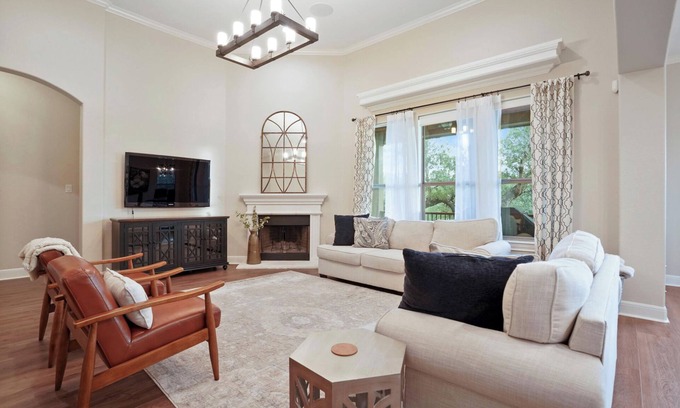 Spicewood Casa | Retreat House in Spicewood - Pet/Family Friendly