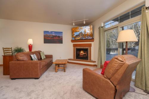 Willow Grove Casa | Retreat on the Blue Condo: Your Riverfront Retreat