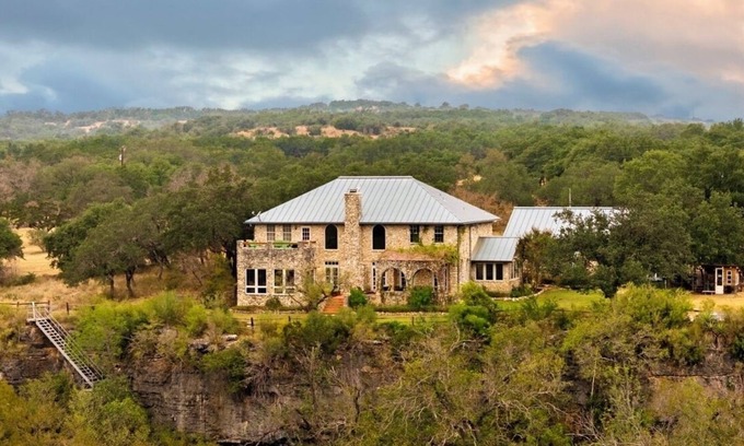 Spicewood Casa | Retiro en el río Pedernales en Stone Home Ranch