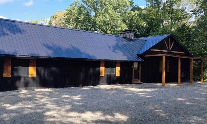 Laurelville Cabina | Retreat on the Ridge in Hocking Hills-Beautiful cabin 5 miles to Rock House