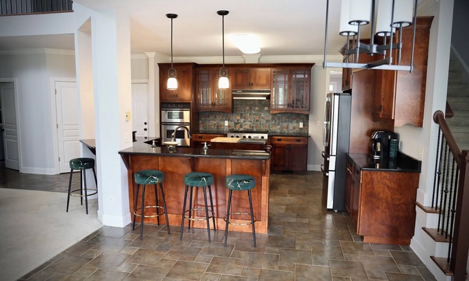 Sharpsburg Casa | Retreat & Resort Get-Away