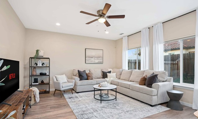 Sacramento Casa | Retreat to a Cozy 3BR Home in Central Sacramento