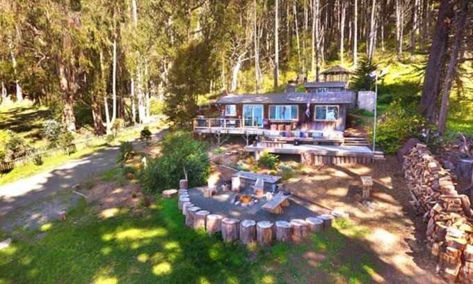 Timber Cove Cabina | Retreat to Rustic Luxe 'Fort Camp'