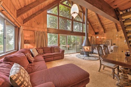 Cedar Glen Casa | Retro Cabin