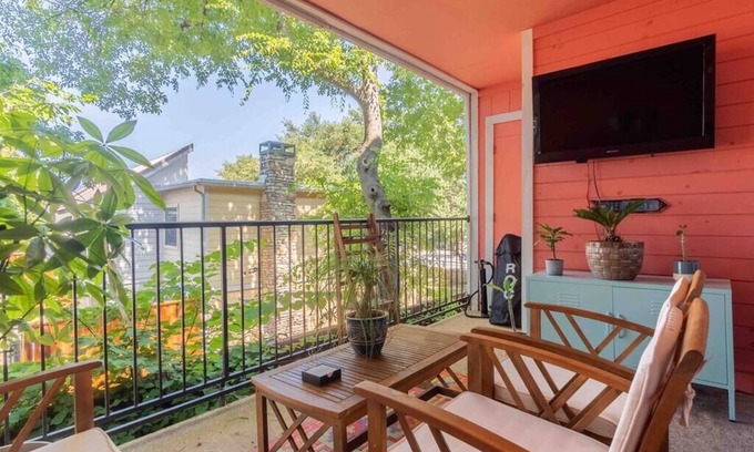 Barton Hills Condominio | Hay que poner un titulo