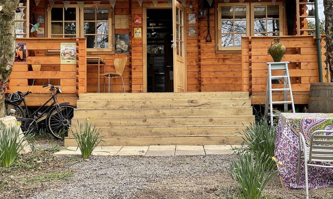 Bovey Tracey Cabina | Retro Lodge nr Dartoor with hot tub & opt sauna