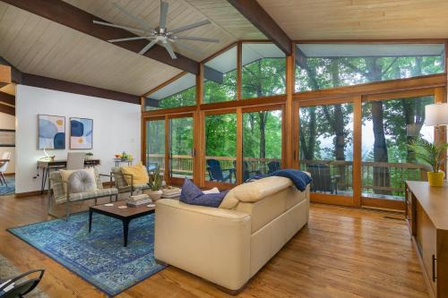 Fairview Casa | Retro Metro Deck House MCM Gem with Hot Tub & Spectacular Views!