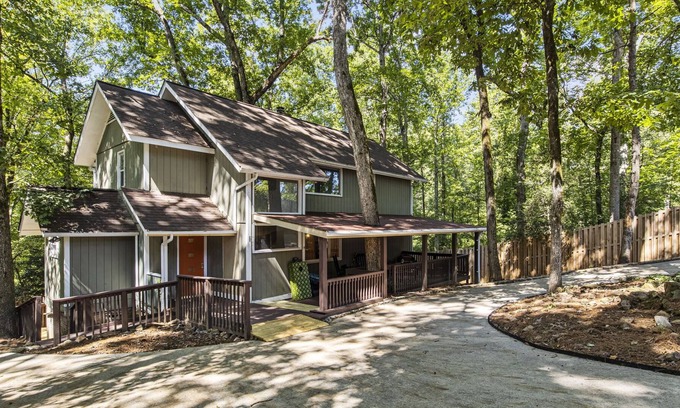Taylors Casa | Retro Retreat at Mountain Creek