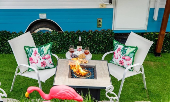 Granite Hills Casa | Retro RV Retreat- Unique family adventure!
