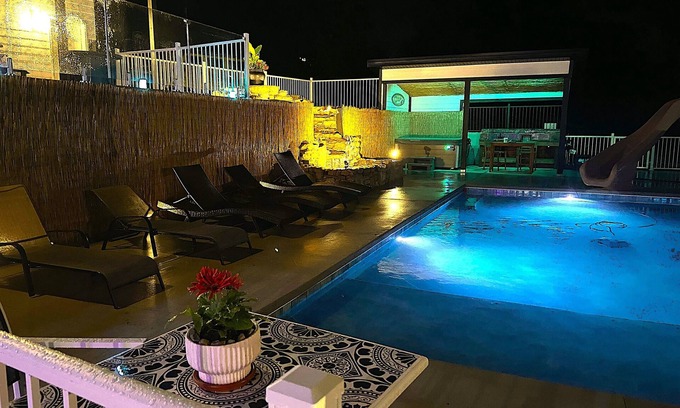 Indian Point Villa | REUNION HEADQUARTERS! 5-Villas, Private Pool, Hot Tub & Game Room! Sleeps 29!