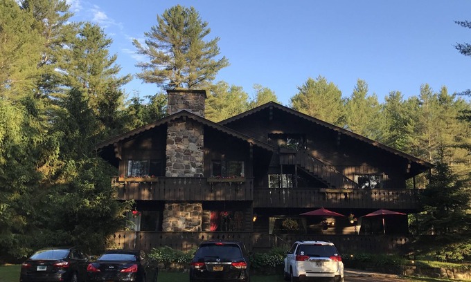 Stony Creek Cabina | ¡GRAN ADIRONDACK LODGE PERFECTO PARA REUNIONES / RETIRADAS! $ 1200 una noche duerme 42!