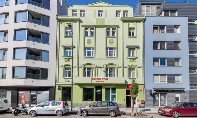 Michle Apartamento | Revelton Studios Prague